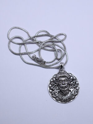  Carry the blessings of Hanuman Ji with this intricately designed pendant, a symbol of courage and devotion.