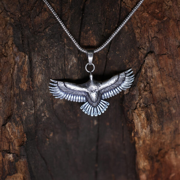 Embrace your spirit of freedom with this stunning eagle pendant—symbolizing strength and courage.